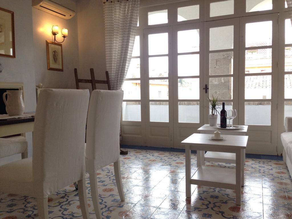 L'Atelier Del Pittore Apartment Таорміна Екстер'єр фото