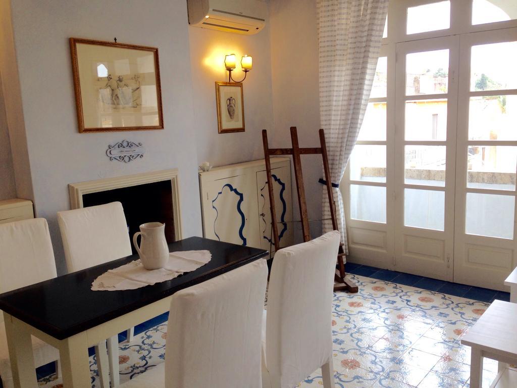 L'Atelier Del Pittore Apartment Таорміна Екстер'єр фото