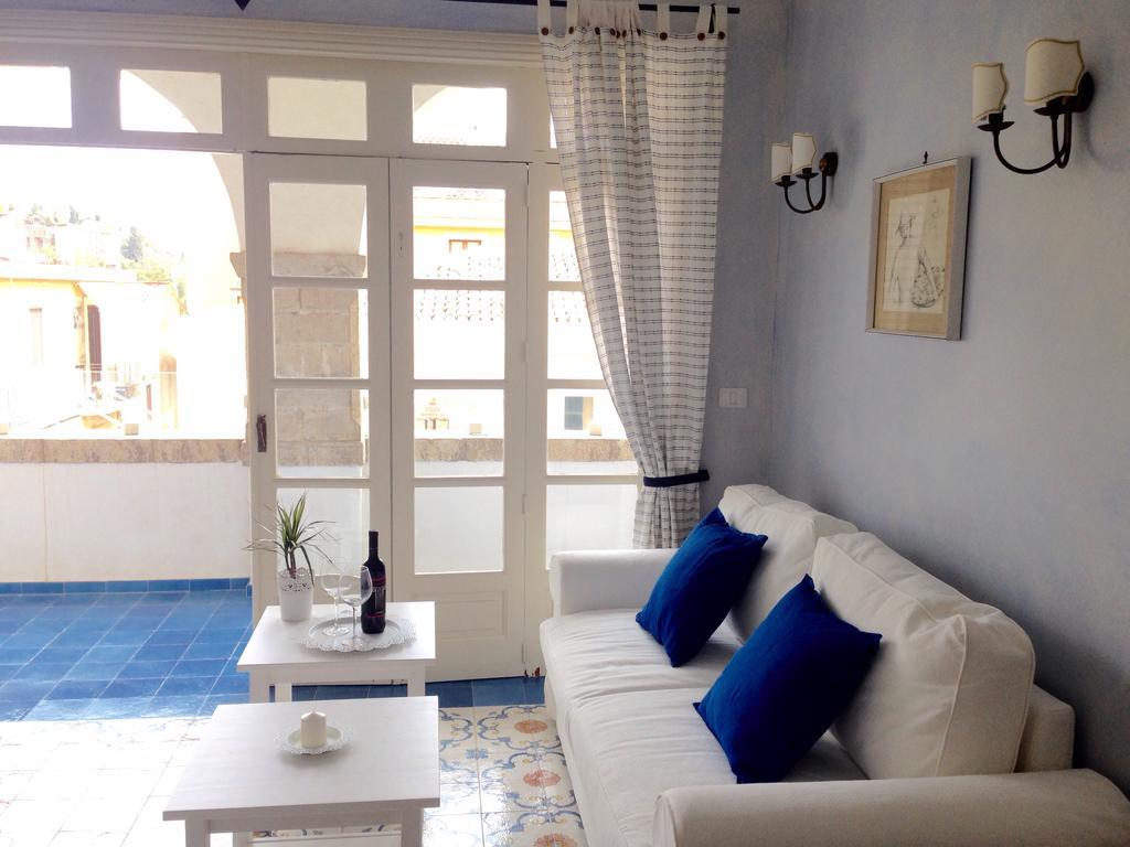 L'Atelier Del Pittore Apartment Таорміна Екстер'єр фото